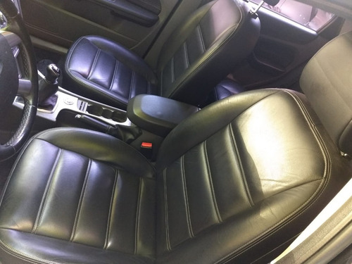 Ford Focus Exe Ghia 2.0 Mt Misiocarslp