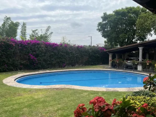 Casa Con Alberca Y 6 Recámaras En El Centro De Tequisquiapan, Querétaro