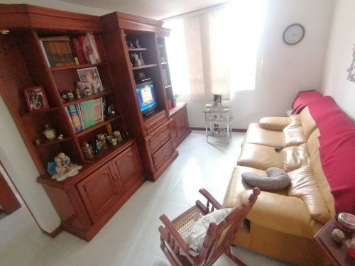 Imagen 12 de 18 de En Venta Amplio Apartamento Orquídea Cañaveral
