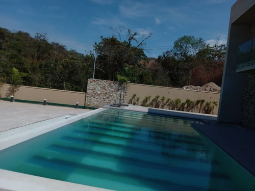 Imagen 8 de 21 de Townhouse En Cumbres De Guataparo