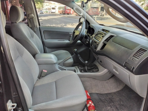 Imagen 5 de 13 de Toyota Hilux 2006 3.0 D/cab 4x4 Srv Lim P/4
