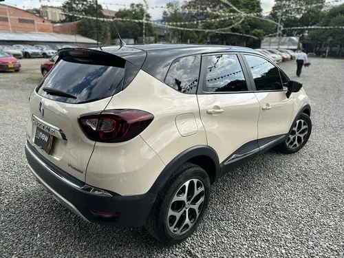 Renault Captur 2.0 Intens Automática