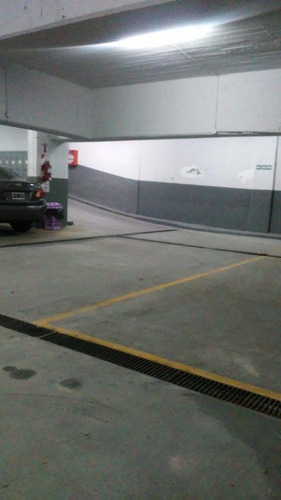 Imagen 2 de 18 de Cocheras-deposito Hecho A Nuevo Permuta Financia