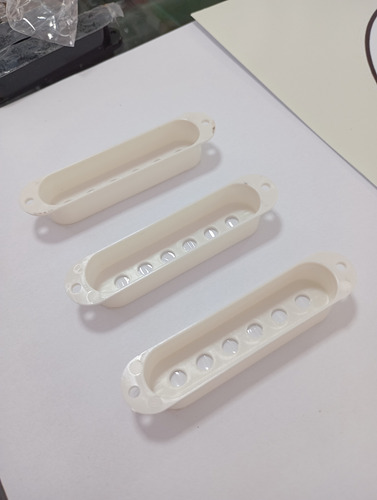 Kit De Capinhas Para Captador Guitarra Com Knobs E Ponteira Branco