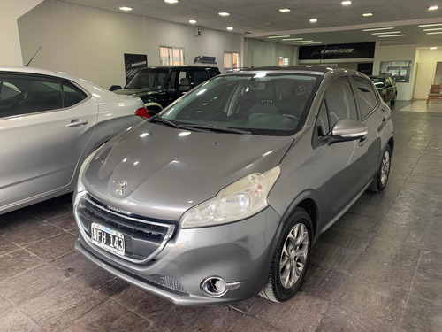 Peugeot 208 1.5 Allure 2013