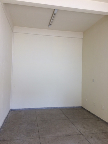 Imagem 2 de 7 de Excelente Loja Bem Localizada No Bairro Arvoredo - 5232