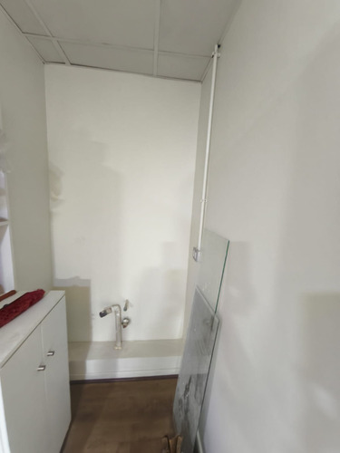 Gran Piso Comercial Con Planta Libre, Privados, Ascensor.