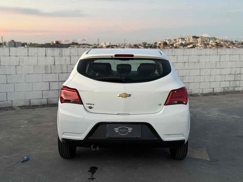 Chevrolet Onix 1.0 MPFI LT 8V FLEX 4P MANUAL