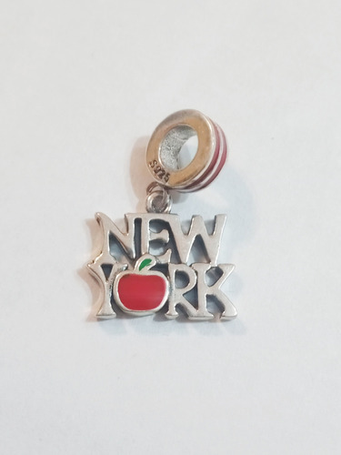 Charm New York En Plata 925 