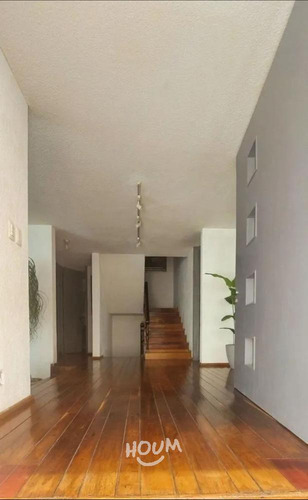 Casa En Insurgentes Cuicuilco, Coyoacán Con 3 Recámaras, 414 M², Id: 153426