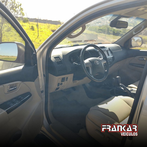 Toyota Hilux SW4 3.0 SRV 4X4 16V TURBO INTERCOOLER DIESEL 4P AUTOMÁTICO