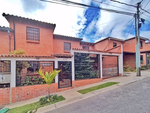 Casa En Venta De Dos Niveles En Llano Alto  Urb Monterrey Carrizal 