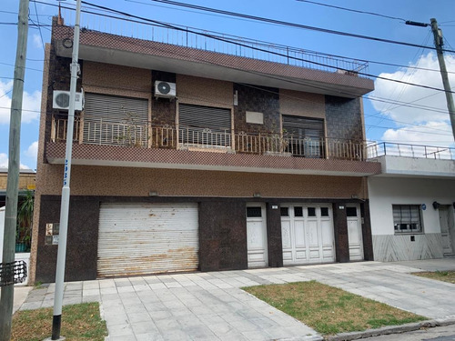 Dos Tipo Casa En Block, Sobre Lote Propio Con Garage Y Local