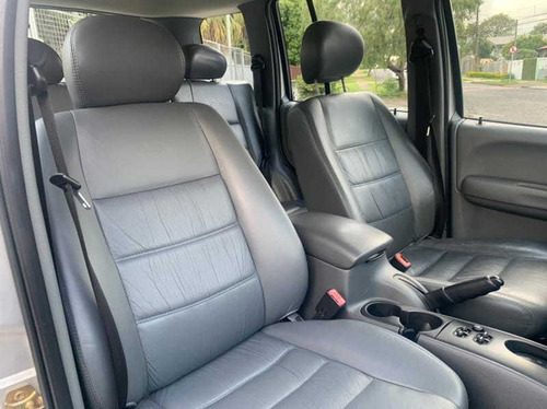 Imagem 10 de 15 de Jeep Cherokee Sport 4x4 3.7 V-6 4p 2006