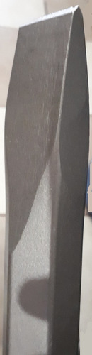 Cincel Plano Hex. 1-1/8 520mm P/concreto Makita D21369