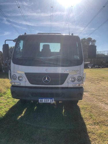 Mercedes Benz Accelo 815