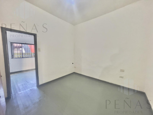 Casa Alquiler En Villa Ballester - Vivienda O Uso Comercial - 4 Amb, Jardín Y Garage