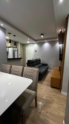 Apartamento 2 Dormitórios Com Móveis Planejados