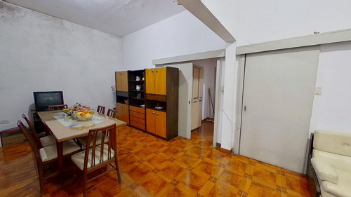 Venta Casa 4 Amb + Local + Garage En Lanus