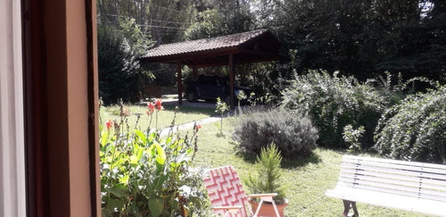 Dpto. De 2 Ambientes Amplios, Con Gran Jardin Y Privacidad.