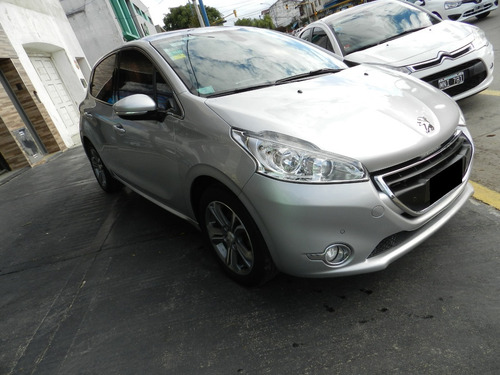 Peugeot 208 Feline 1.6