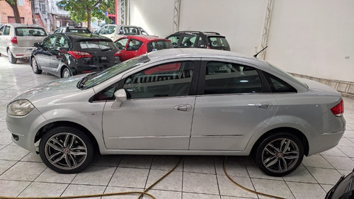 Imagem 5 de 16 de Fiat Linea Essence 1.8 16v Dualogic (flex)