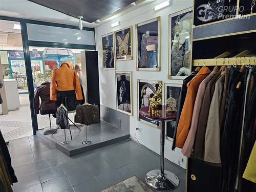 Local Comercial En Venta En Mall De Reñaca