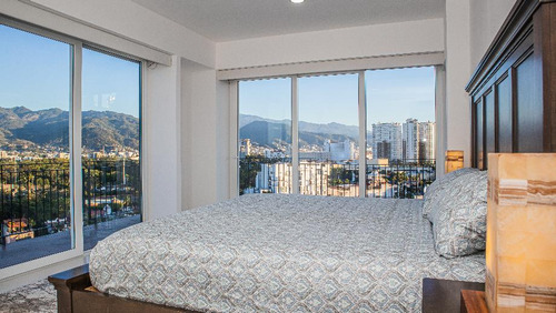 Departamento En Venta En Colonia Zona Hotelera Norte, Puerto Vallarta, Jalisco
