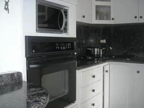 Imagen 9 de 14 de Cómodoy Bonito Apartamento En Los Chorros 22-9709