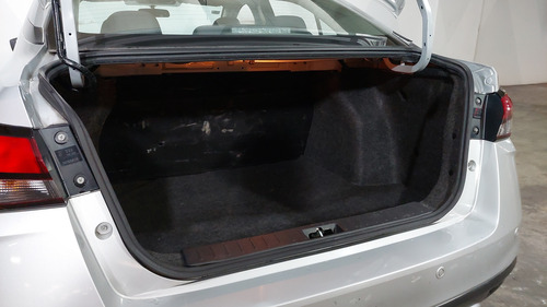 Nissan Versa 1.6 Sense Cvt