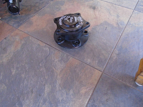 Imagen 3 de 3 de Vendo Hub Trasero Derecho De Volvo S60, Año 2001