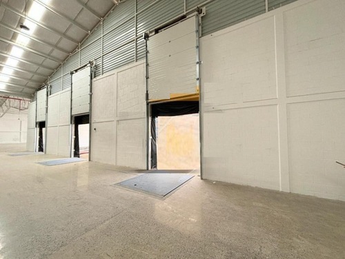 Bodega En Renta Nueva En Naucalpan De 9223 M2 Se Puede Dividir