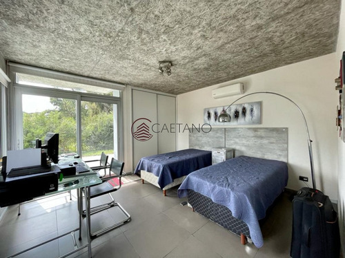 Imagen 21 de 26 de Excepcional Y Practica Casa De Dos Plantas En Residencia Privada! - Punta Del Este La Residence