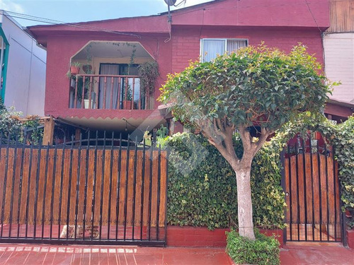 Casa En Venta De 2 Dorm. En Padre Hurtado