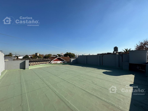 Casa En Altos De 3 Amb Con Quincho, Piscina Galpón/local Sótano.