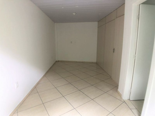 Imagem 10 de 12 de Apartamento De 01 Dormitório Com Ótima Localização No Progresso - 3052196l