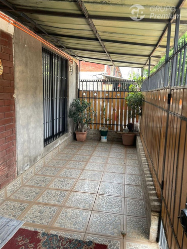 Casa En Venta De 3 Dorm. En Cerro Navia