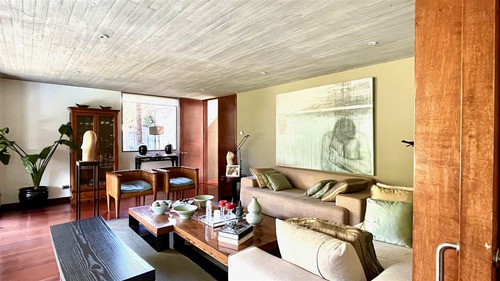 Casa En Venta De 4 Dorm. En La Dehesa