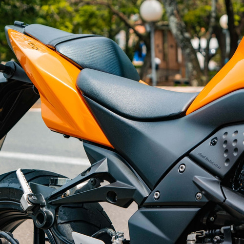 Imagem 3 de 10 de Moto Kawasaki Z 750 Laranja Ano 2012 Impecável