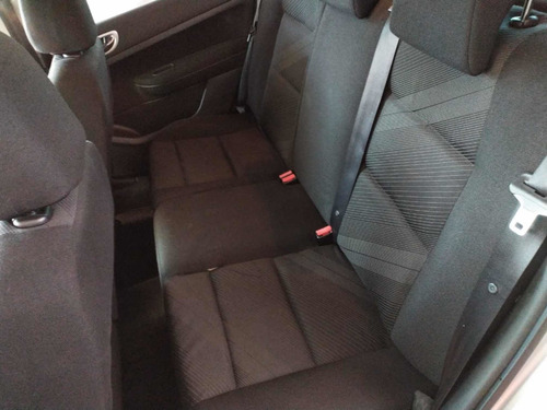 Peugeot 307 1.6 Presence Pack Flex 5p 2011