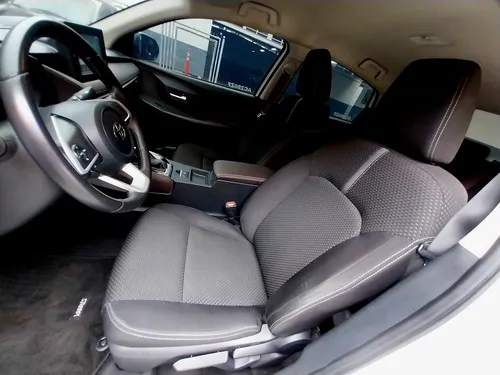 Toyota Yaris E 2024