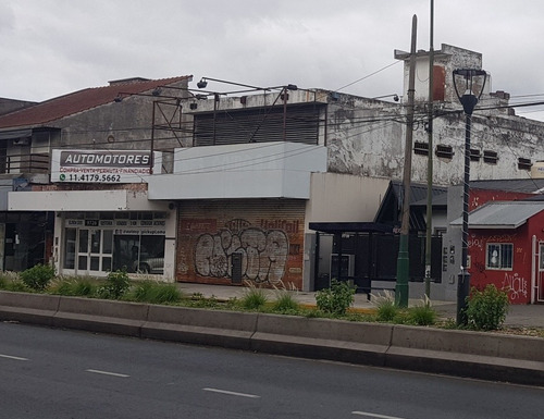 Gran Local, Deposito Sobre Importante Avenida En Lomas De Zamora Centro..