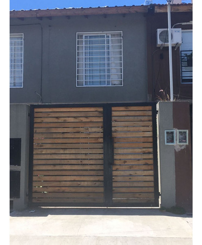 Duplex 3 Amb Al Frente Con Cochera Y Patio.