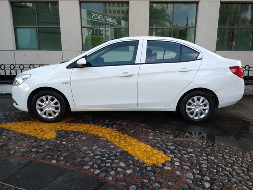 Imagen 2 de 12 de Chevrolet Aveo 2018 1.6 Ls Aa Radio Nuevo Mt