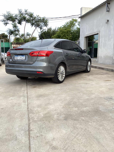 Ford Focus N 2.0 A.t Ext/full C/asistente Al Conductor