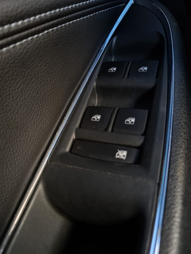 Imagem 14 de 15 de Cruze Lt 1.4 Turbo Com 20 Mil Km
