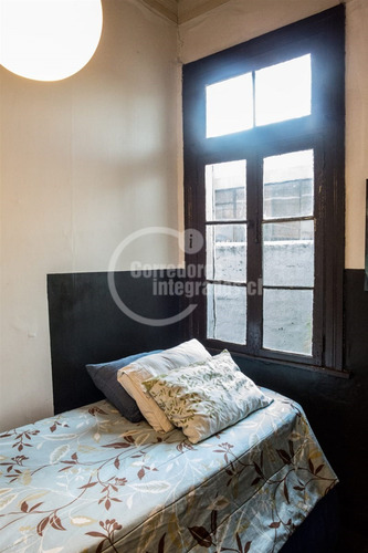 Local Comercial En Venta En Valparaíso, Hostal Restobar