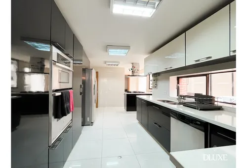 Vendo, Apartamento En La Carolina, 4 Habitaciones Para Inversión