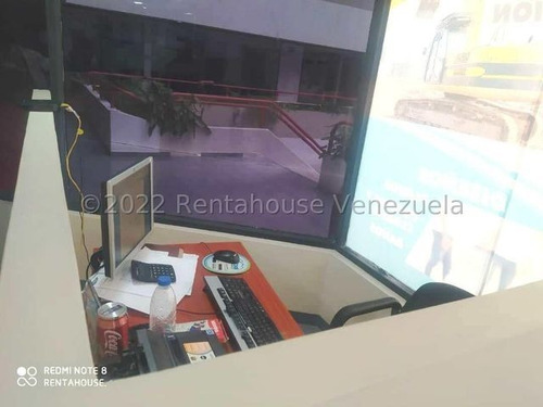 Imagen 4 de 30 de Oficina En Venta Este Barquisimeto, En Centro Comercial, Aire Acondicionado, Mobiliario, Puesto De Estacionamiento, Info. 0424-5325471, Codigo 22-23045 Mf