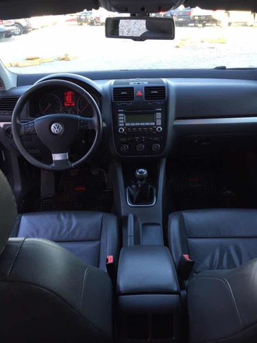 Imagen 10 de 15 de Volkswagen Vento 2.0 I Elegance 2009
